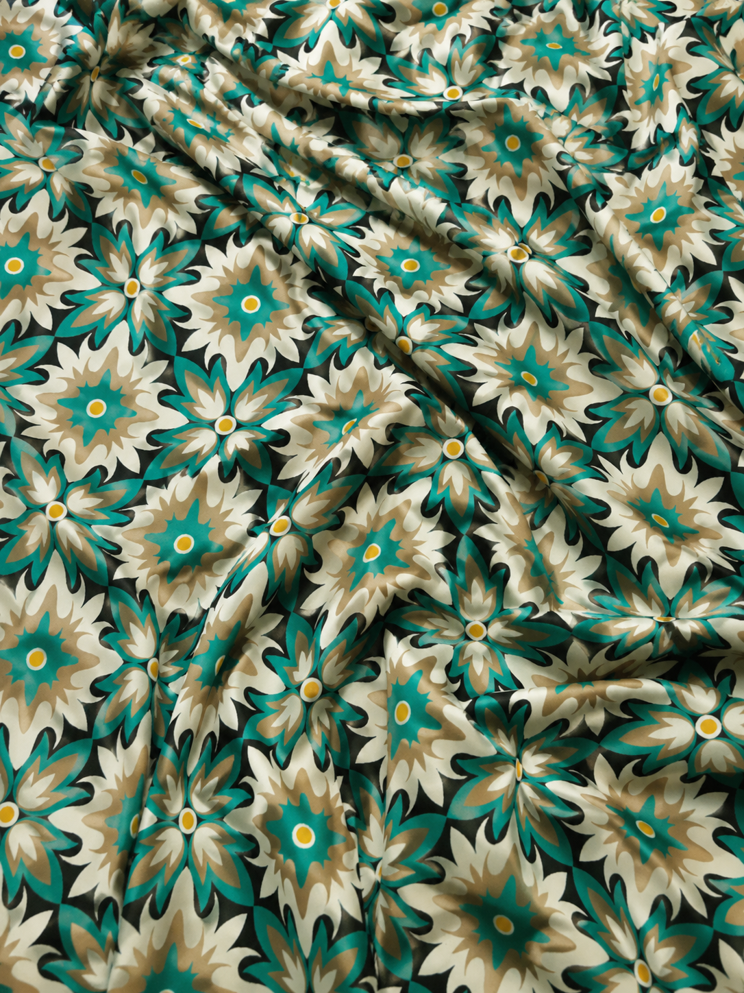 Emerald Mosaic — Printed Lawn 2-Piece Unstitched Suit